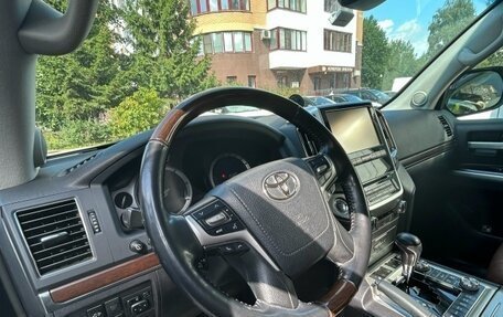 Toyota Land Cruiser 200, 2017 год, 5 999 999 рублей, 5 фотография