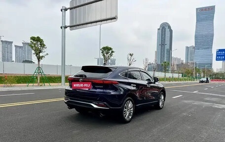 Toyota Harrier, 2022 год, 3 885 300 рублей, 6 фотография