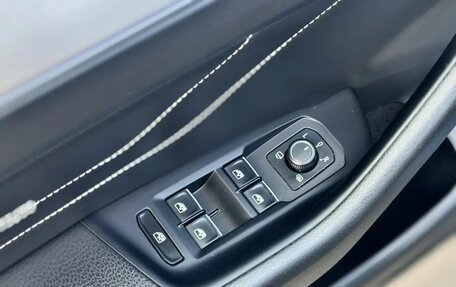 Volkswagen Passat B8 рестайлинг, 2020 год, 2 310 000 рублей, 17 фотография