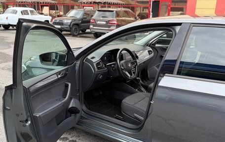 Volkswagen Polo VI (EU Market), 2021 год, 1 800 000 рублей, 28 фотография