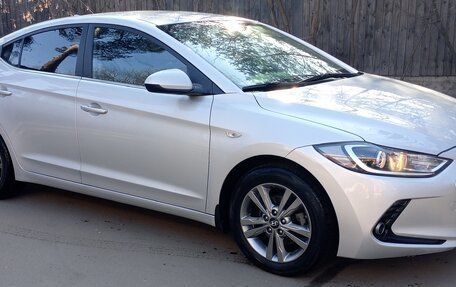 Hyundai Elantra VI рестайлинг, 2018 год, 1 400 000 рублей, 3 фотография