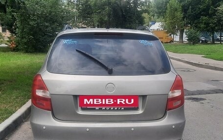 Skoda Fabia II, 2009 год, 260 000 рублей, 2 фотография