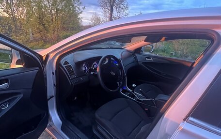 Hyundai Sonata VI, 2010 год, 649 000 рублей, 10 фотография