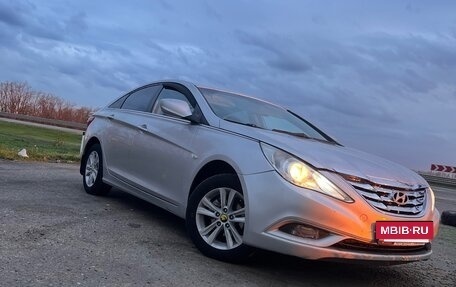 Hyundai Sonata VI, 2010 год, 649 000 рублей, 8 фотография