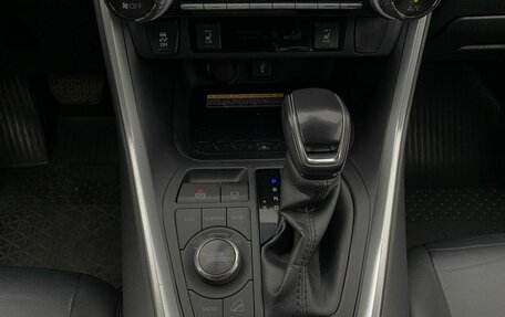 Toyota RAV4, 2020 год, 3 999 000 рублей, 17 фотография