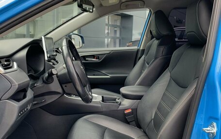 Toyota RAV4, 2020 год, 3 999 000 рублей, 24 фотография