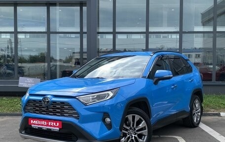 Toyota RAV4, 2020 год, 3 999 000 рублей, 21 фотография
