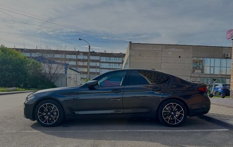 BMW 5 серия, 2021 год, 4 790 000 рублей, 2 фотография