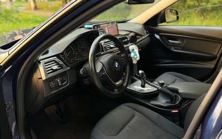 BMW 3 серия, 2017 год, 1 650 000 рублей, 12 фотография
