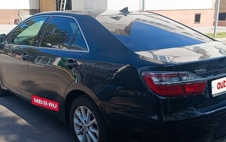 Toyota Camry, 2017 год, 2 104 000 рублей, 2 фотография