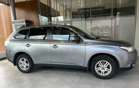 Mitsubishi Outlander III рестайлинг 3, 2013 год, 1 099 000 рублей, 4 фотография