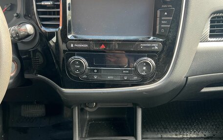 Mitsubishi Outlander III рестайлинг 3, 2013 год, 1 099 000 рублей, 11 фотография