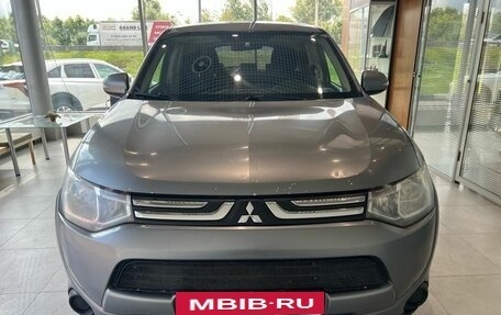 Mitsubishi Outlander III рестайлинг 3, 2013 год, 1 099 000 рублей, 2 фотография