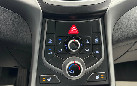 Hyundai Elantra V, 2014 год, 1 080 000 рублей, 23 фотография