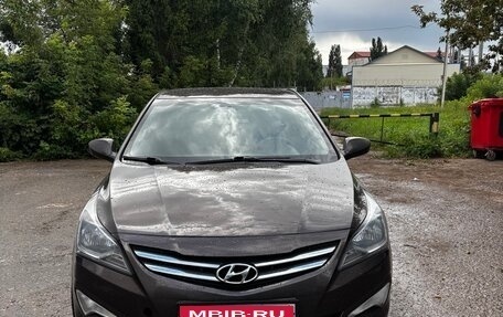 Hyundai Solaris II рестайлинг, 2014 год, 930 000 рублей, 1 фотография