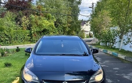 Opel Astra J, 2013 год, 900 000 рублей, 1 фотография