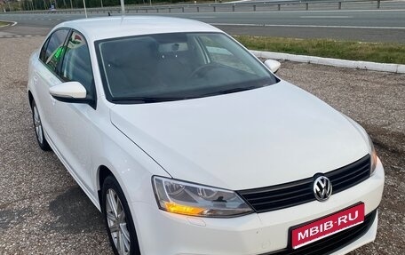 Volkswagen Jetta VI, 2012 год, 800 000 рублей, 1 фотография