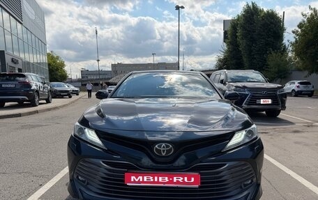 Toyota Camry, 2018 год, 2 100 000 рублей, 1 фотография