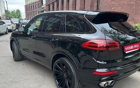 Porsche Cayenne III, 2015 год, 3 999 999 рублей, 2 фотография