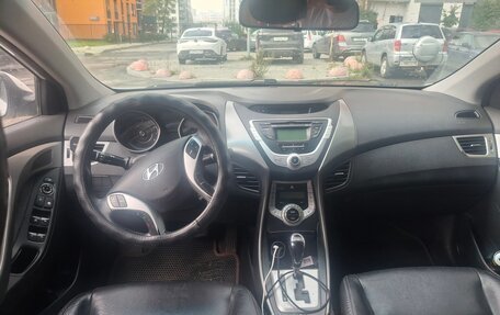 Hyundai Avante, 2011 год, 799 999 рублей, 5 фотография