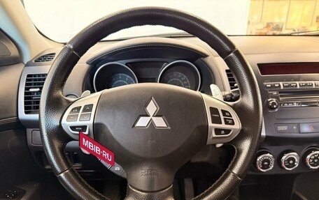 Mitsubishi Outlander III рестайлинг 3, 2011 год, 1 255 000 рублей, 10 фотография
