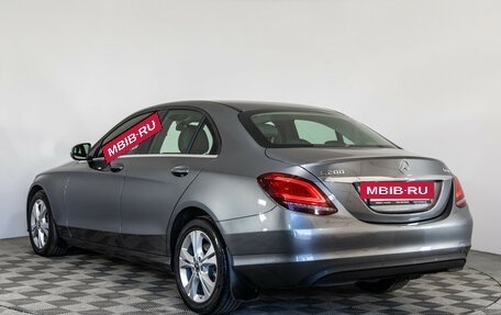 Mercedes-Benz C-Класс, 2019 год, 3 250 000 рублей, 7 фотография