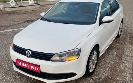 Volkswagen Jetta VI, 2012 год, 800 000 рублей, 2 фотография