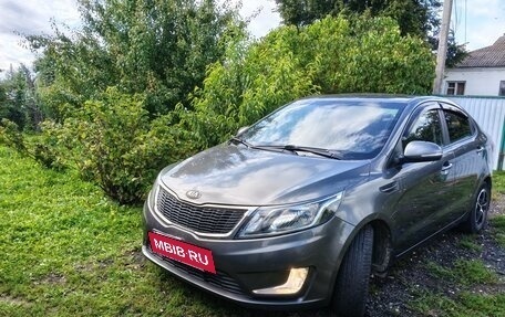 KIA Rio III рестайлинг, 2013 год, 800 000 рублей, 2 фотография