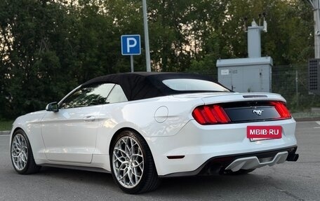 Ford Mustang VI рестайлинг, 2016 год, 2 500 000 рублей, 12 фотография