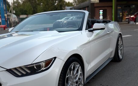 Ford Mustang VI рестайлинг, 2016 год, 2 500 000 рублей, 21 фотография