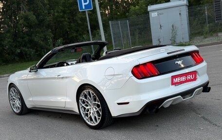 Ford Mustang VI рестайлинг, 2016 год, 2 500 000 рублей, 24 фотография