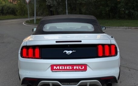 Ford Mustang VI рестайлинг, 2016 год, 2 500 000 рублей, 14 фотография