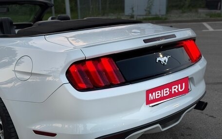 Ford Mustang VI рестайлинг, 2016 год, 2 500 000 рублей, 25 фотография