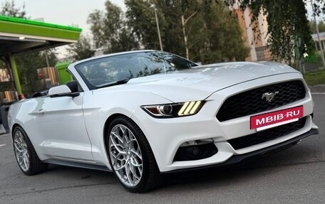 Ford Mustang VI рестайлинг, 2016 год, 2 500 000 рублей, 28 фотография