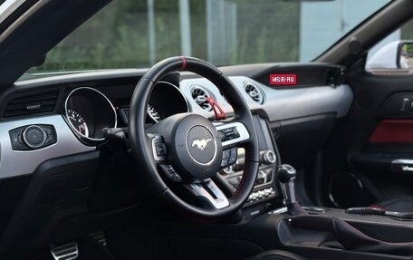 Ford Mustang VI рестайлинг, 2016 год, 2 500 000 рублей, 29 фотография