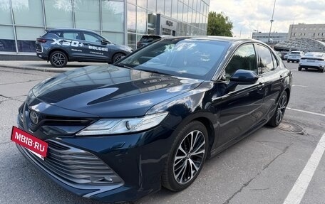 Toyota Camry, 2018 год, 2 100 000 рублей, 2 фотография