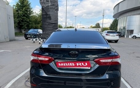 Toyota Camry, 2018 год, 2 100 000 рублей, 5 фотография
