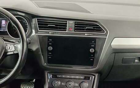 Volkswagen Tiguan II, 2020 год, 2 175 000 рублей, 15 фотография