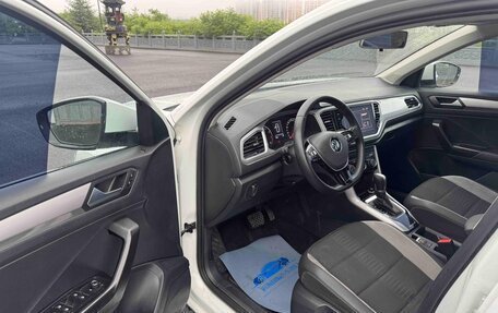 Volkswagen T-Roc I, 2023 год, 1 690 000 рублей, 13 фотография