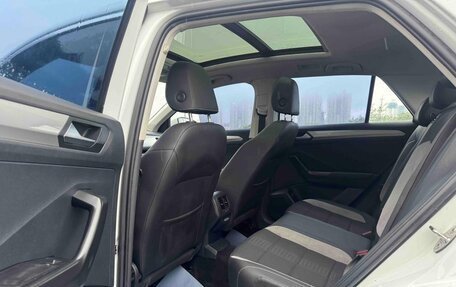 Volkswagen T-Roc I, 2023 год, 1 690 000 рублей, 15 фотография