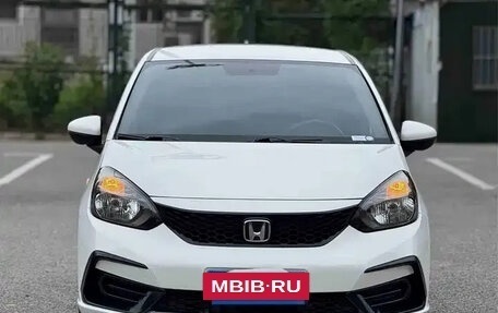Honda Fit, 2021 год, 853 000 рублей, 2 фотография