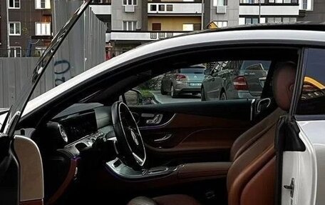 Mercedes-Benz E-Класс, 2021 год, 4 750 000 рублей, 5 фотография