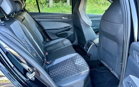Volkswagen Golf VIII, 2023 год, 2 145 500 рублей, 13 фотография