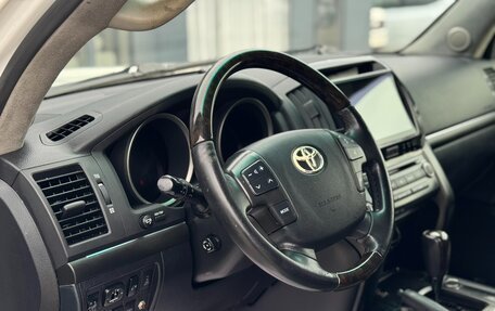 Toyota Land Cruiser 200, 2010 год, 3 595 000 рублей, 8 фотография