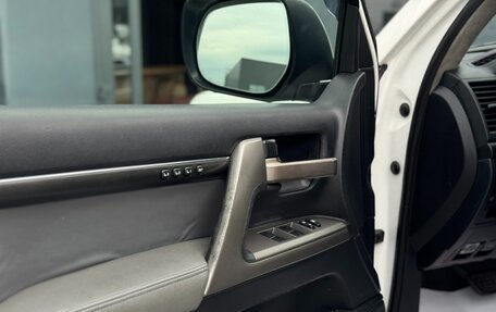 Toyota Land Cruiser 200, 2010 год, 3 595 000 рублей, 21 фотография