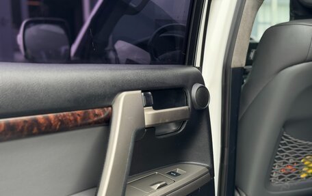 Toyota Land Cruiser 200, 2010 год, 3 595 000 рублей, 22 фотография