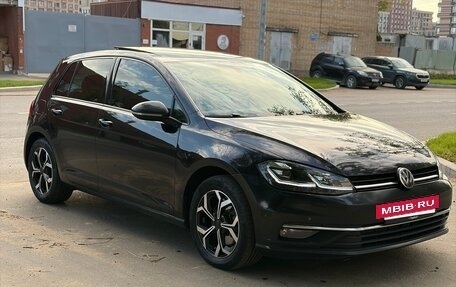 Volkswagen Golf VII, 2017 год, 2 000 000 рублей, 2 фотография