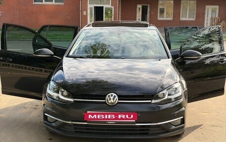 Volkswagen Golf VII, 2017 год, 2 000 000 рублей, 6 фотография