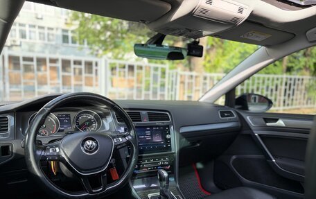 Volkswagen Golf VII, 2017 год, 2 000 000 рублей, 15 фотография