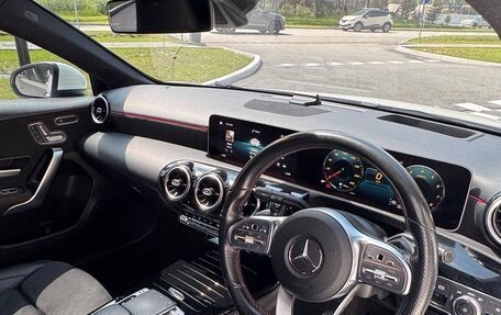 Mercedes-Benz A-Класс, 2019 год, 1 860 000 рублей, 11 фотография